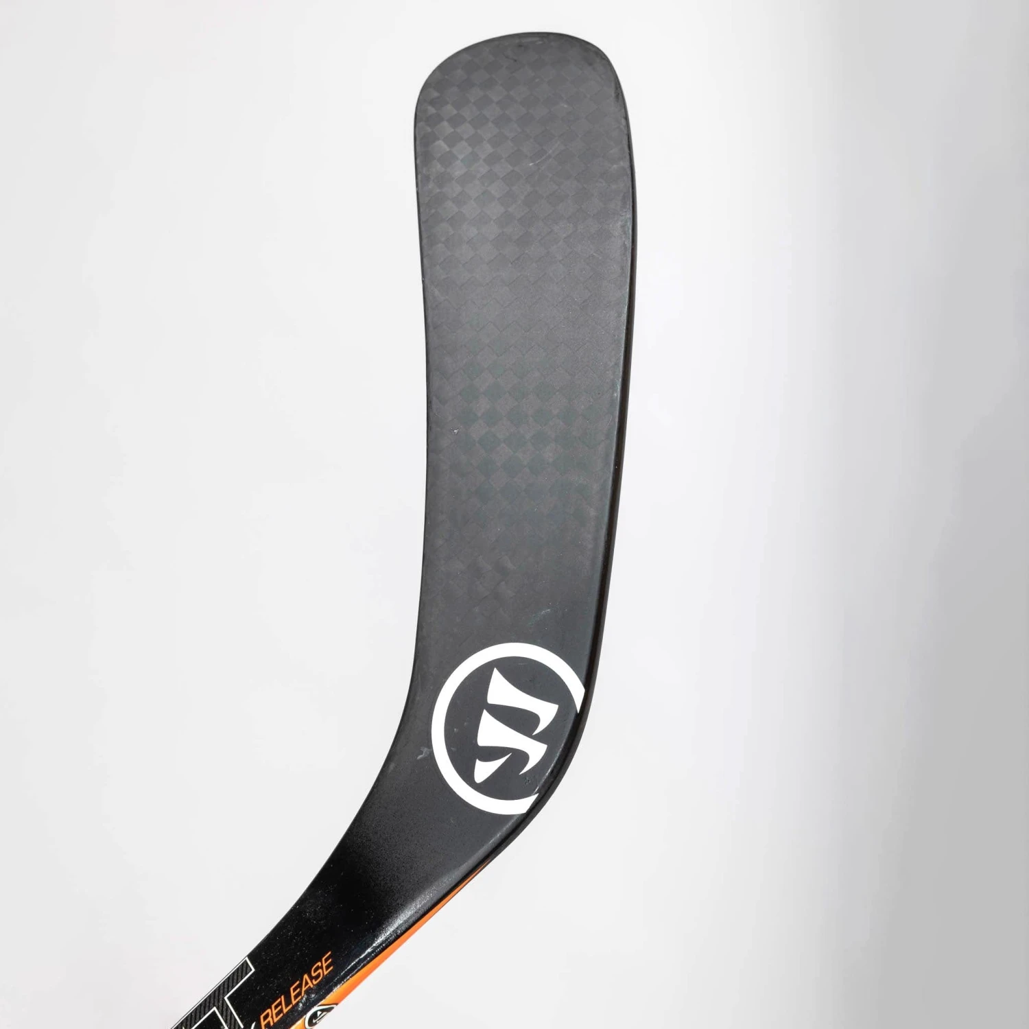 Warrior Covert QR Edge Pro Team Intermediate Hockey Stick 8 Warrior Covert QR Edge Pro Team Intermediate Hockey Stick - Image 8